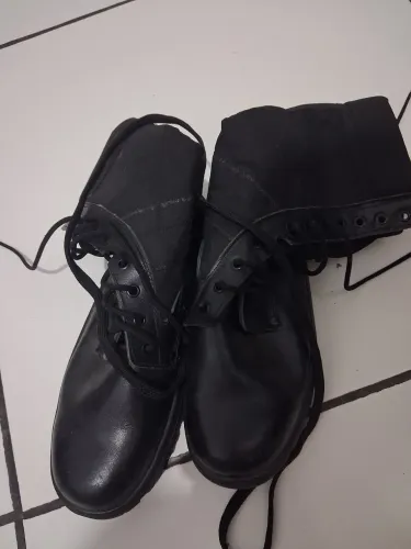 Uniforme bombeiro civil  G nunca usada,bota número 42 nunca usada