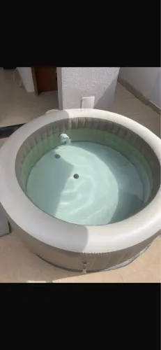 Vende-se ofurô 4 pessoas