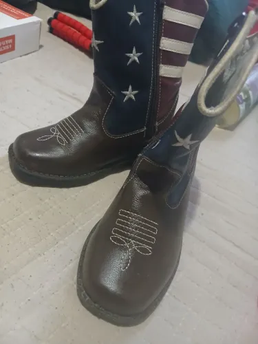 Vende-se Bota infantil unisex tam 25