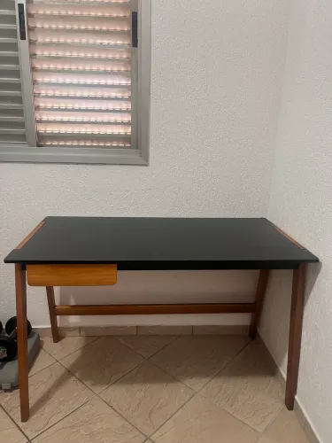 Mesa Escrivaninha Industrial Preto com Madeira