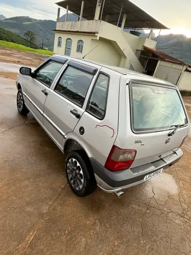 Fiat Uno Mille Grazie 1.0 Fire Flex 8V 4P 2013