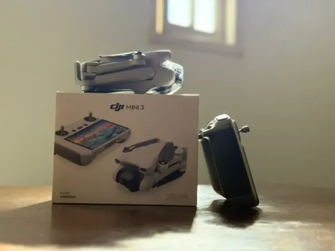 Drone DJI mini 3 controle com tela