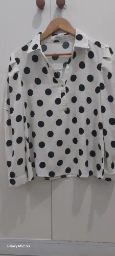 camisa Maravilhosa em poá