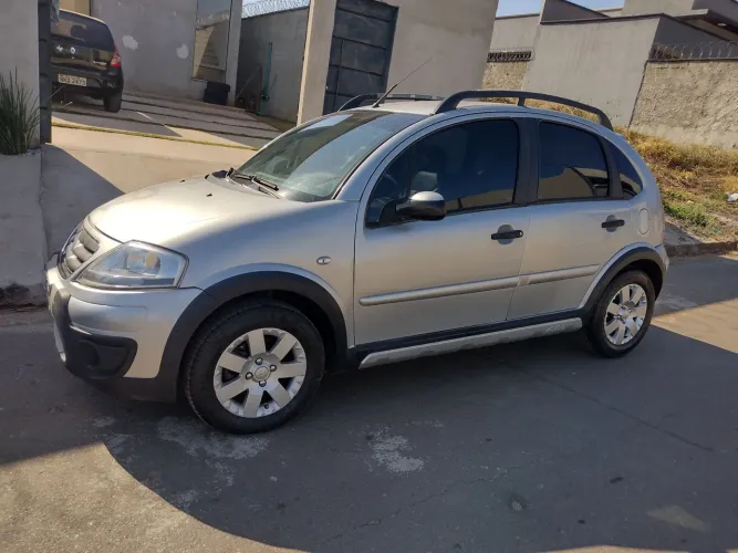 Citroen C3 XTR 1.4 Flex 8V 5P 2010