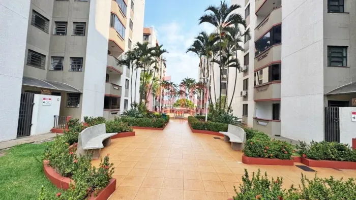 Vende-se Apartamento Inteiramente Mobiliado no Centro da Cidade! Localização Privilegiada
