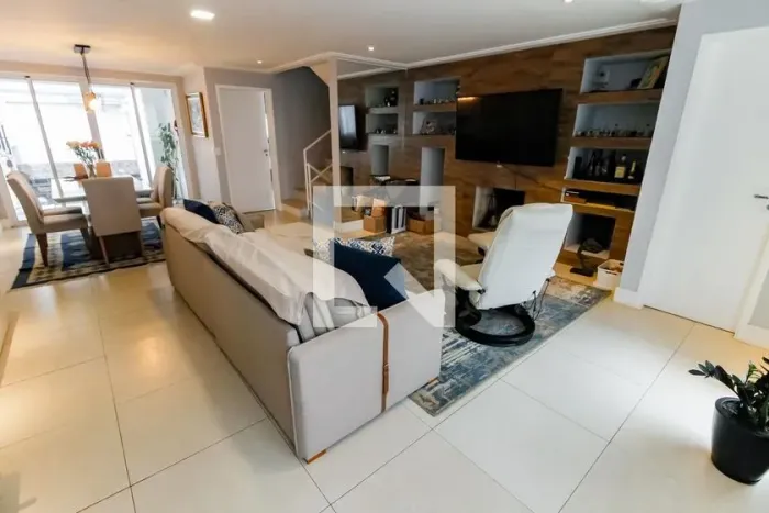 Casa à Venda - Vila Andrade, 4 Quartos, 230 m2