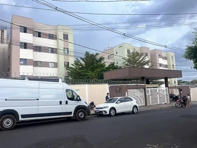 Apartamento terreo, 02 quartos no condomínio Jardins Residence Bairro Jardim Célia