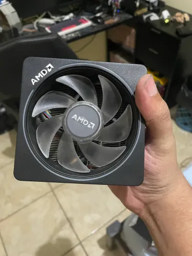 Cooler Box AMD Wraith Prism