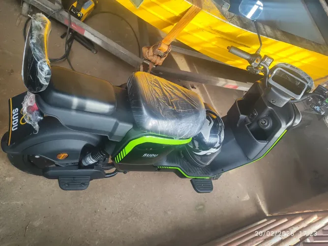 ? Scooter Elétrica SUDU A4 1000W <br>
