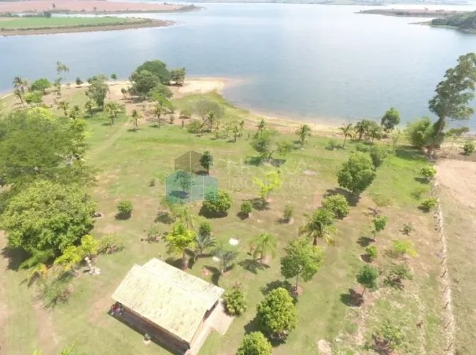 Vende rancho centro em delfinópolis