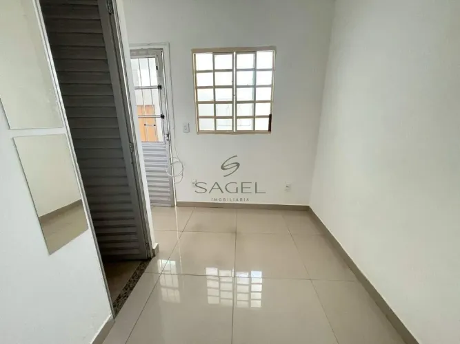 Quarto para alugar no Prado