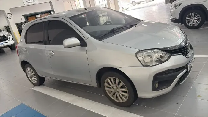 Toyota Etios XLS 1.5 Flex 16V 5P Mec. 2013
