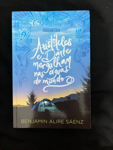 livro aristóteles e dante mergulham nas águas do mundo