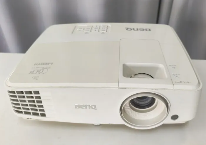 Projetor BENQ 3200LÚMENS HDMI PROFISSIONAL 
