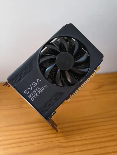 Placa de Vídeo EVGA GeForce GTX 750 Ti 2GB GDDR5