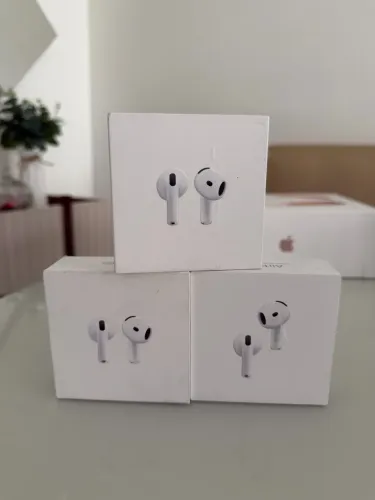 AirPods 4