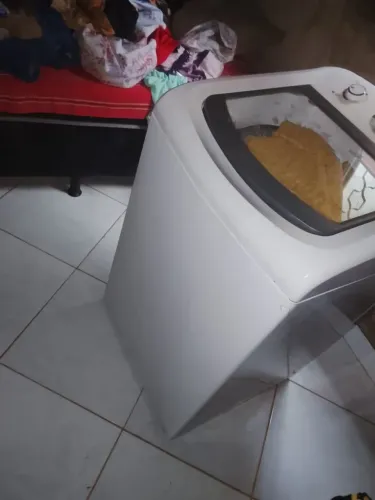 Vendo máquina de lavar nova motivo da venda mudança 650 retirar no triunfo Goianira
