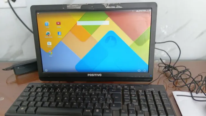Computador All In One Positivo