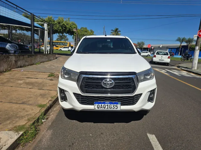 Toyota Hilux CD SRX 4X4 2.8 TDI 16V Diesel Aut. 2019