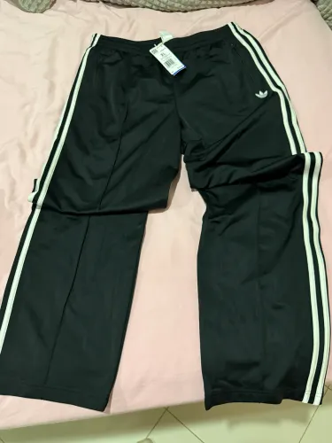 Calça Adidas feminina 