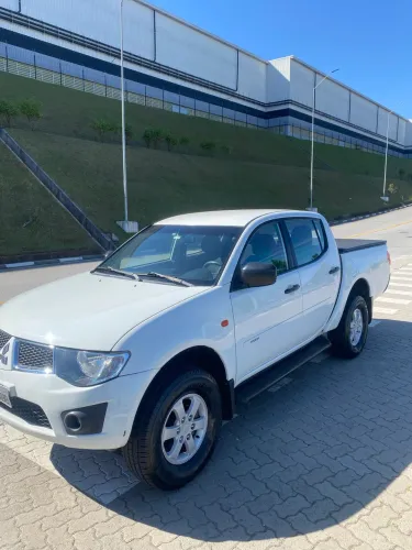 Mitsubishi L200 Triton HPE 3.2 CD TB Int.diesel MEC 2012