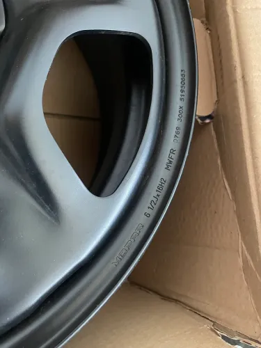 Rodas Jeep Renegade aro 16 ferro com calotas 4und novas 