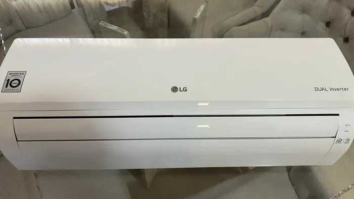 Ar condicionado Split LG Dual Inverter 9000 BTUs