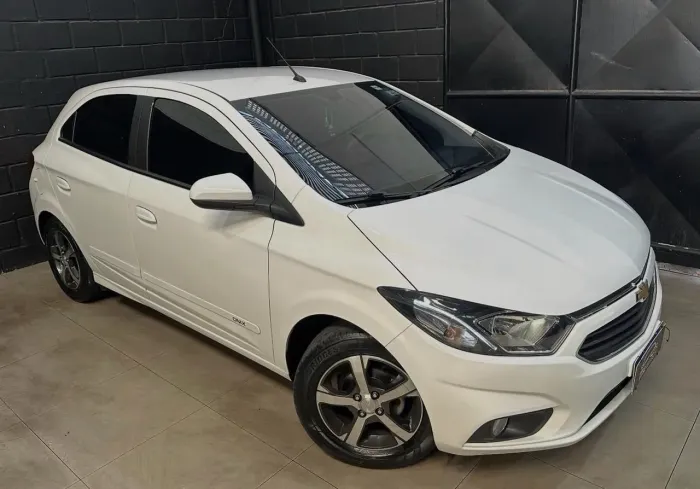 Chevrolet Onix Hatch LTZ 1.4 8V Flex Mec. 4P 2019