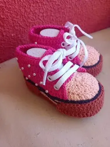 Tênis crochê bebê