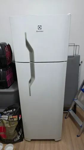 Geladeira Cycle Defrost 260L 220v