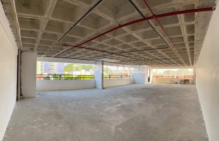 Sala comercial a preço de custo no Sand Hill Busines Tirol.
