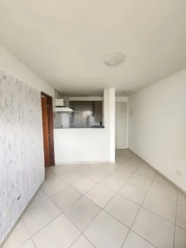 Quarto e sala com fixos na ponta verde.