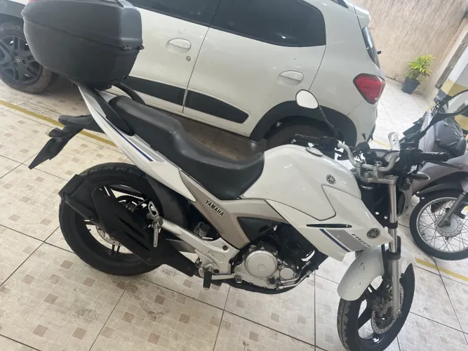Moto fazer 250 ano 2015