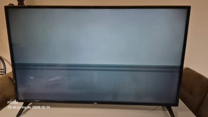 TV LG COM DEFEITO NA TELA