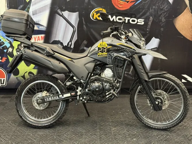 Yamaha Lander 250 XTZ C/ Freio ABS, farol LED, Cor exclusiva Cinza