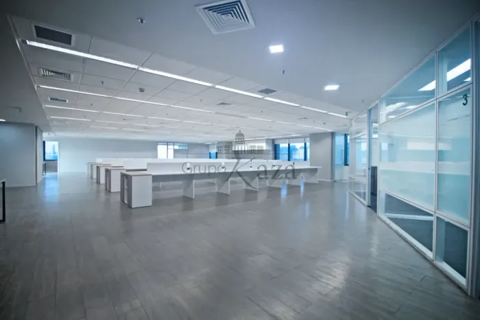 Conjunto Comercial - Pinheiros - 1550m².