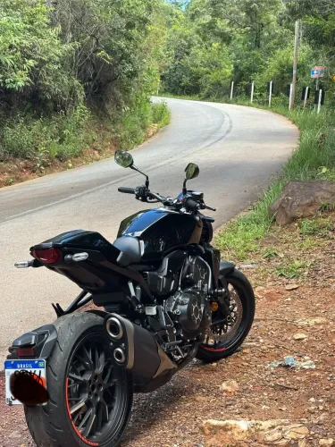 CB1000 Black Edition sem detalhes