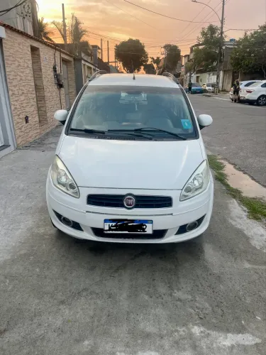 Fiat Idea Attractive 1.4 Fire Flex 8V 5P 2012