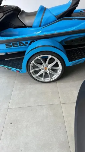 Fabricamos Reboques Sob Medida - Jet Ski, Quadriciclo e Motos