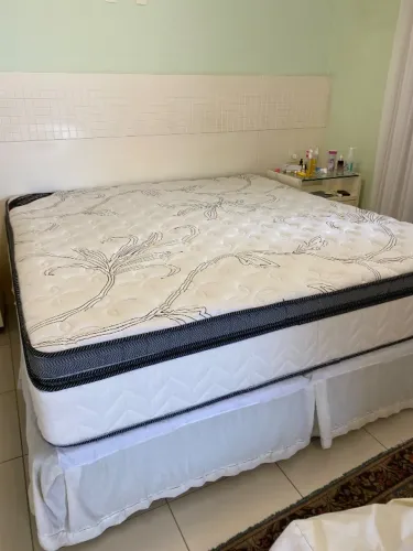Cama super king usada com box