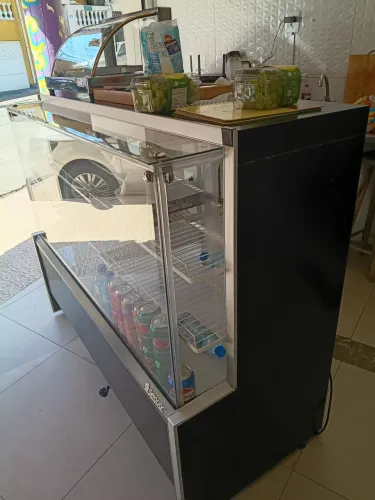 Vitrine Refrigeração Ar Forçado Gelopar Aurora GPFA-140R-PR 140cm - 220V cor preto 