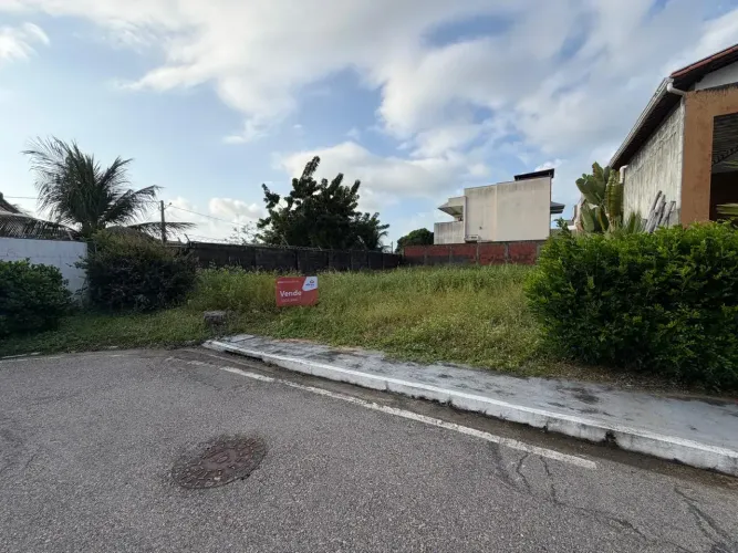 Casa de condomínio para venda possui 352 metros quadrados em Nova Parnamirim - Parnamirim