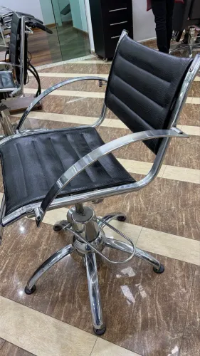 CADEIRA PARA SALÃO DE BELEZA À VENDA
