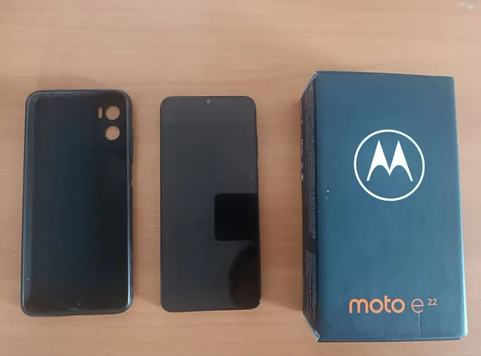 Moto E22