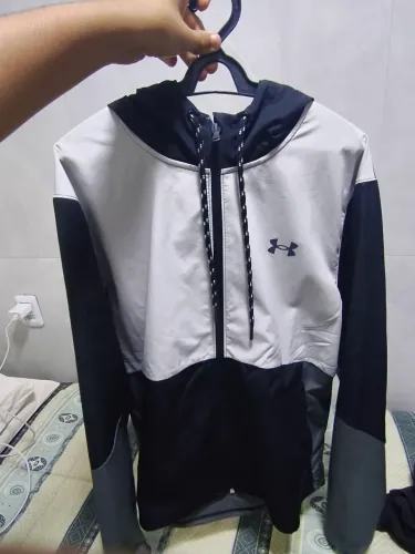 VENDO CAMISA UNDER ARMOUR