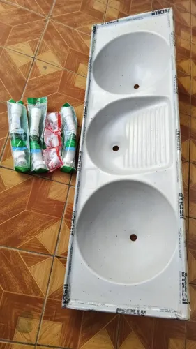 VENDE-SE LAVANDERIA 3 CUBAS, 3 VÁLVULAS, 3 SIFÃO 