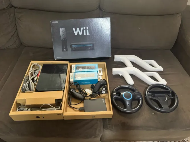 Nintendo Wii completo na caixa + HD com jogos + muitos acessórios