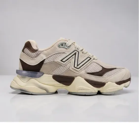 NEW BALANCE 9060 OFF/CAFÉ