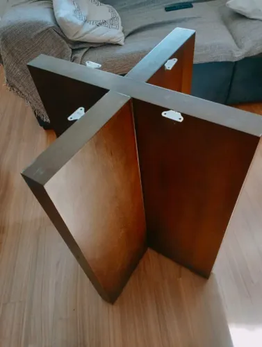 Base para mesa de jantar + 02 cadeiras estofadas cinza (com detalhes)