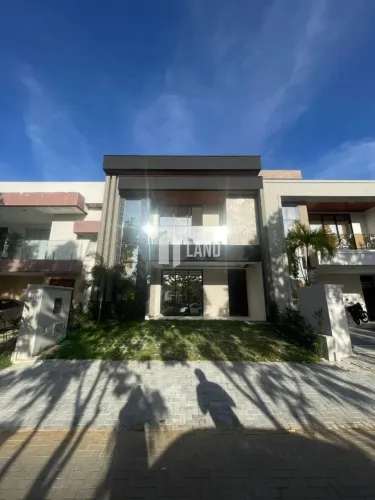 Casa Duplex em condomínio fechado com 4 suítes, 2 vagas de garagem, lazer, 233 m² por R$ 1